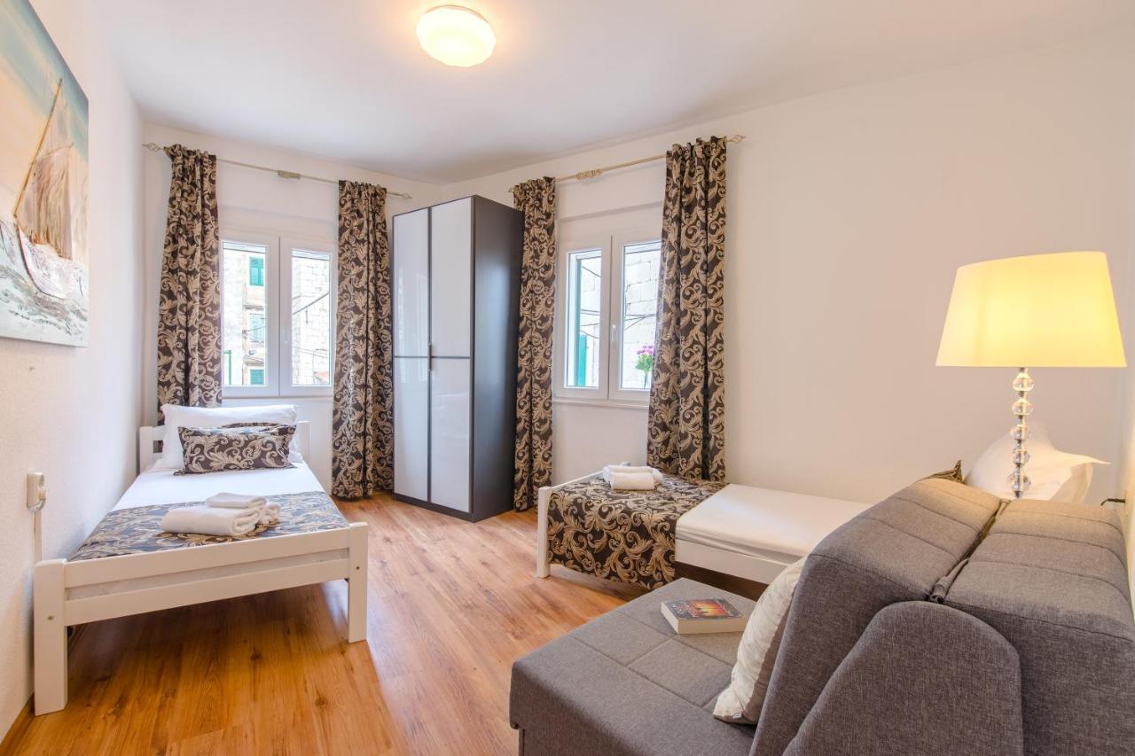 Apartment Vijoleta In City Centre Split Buitenkant foto