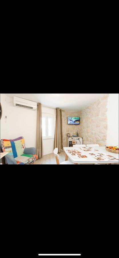 Apartment Vijoleta In City Centre Split Buitenkant foto